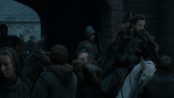 extant_GameOfThrones_4x02-TheLionAndTheRose_0693