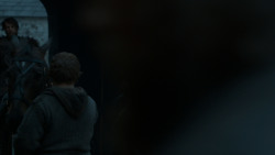 extant_GameOfThrones_4x02-TheLionAndTheRose_0695