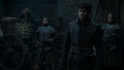 extant_GameOfThrones_4x02-TheLionAndTheRose_0698