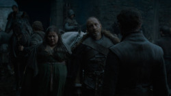 extant_GameOfThrones_4x02-TheLionAndTheRose_0703