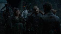 extant_GameOfThrones_4x02-TheLionAndTheRose_0706