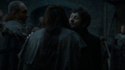 extant_GameOfThrones_4x02-TheLionAndTheRose_0713