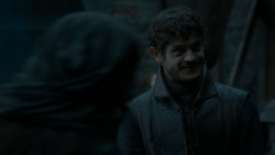 extant_GameOfThrones_4x02-TheLionAndTheRose_0730