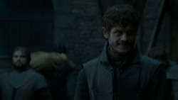 extant_GameOfThrones_4x02-TheLionAndTheRose_0749