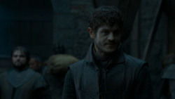 extant_GameOfThrones_4x02-TheLionAndTheRose_0751