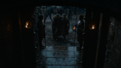 extant_GameOfThrones_4x02-TheLionAndTheRose_0763