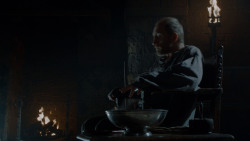 extant_GameOfThrones_4x02-TheLionAndTheRose_0774