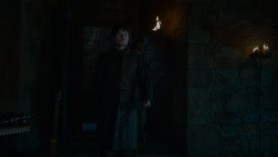 extant_GameOfThrones_4x02-TheLionAndTheRose_0785