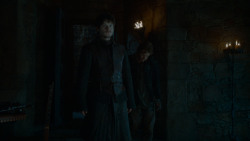 extant_GameOfThrones_4x02-TheLionAndTheRose_0786