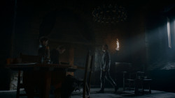 extant_GameOfThrones_4x02-TheLionAndTheRose_0800
