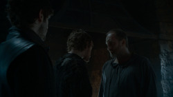 extant_GameOfThrones_4x02-TheLionAndTheRose_0805