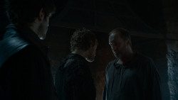 extant_GameOfThrones_4x02-TheLionAndTheRose_0809