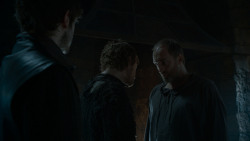 extant_GameOfThrones_4x02-TheLionAndTheRose_0813
