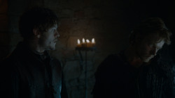 extant_GameOfThrones_4x02-TheLionAndTheRose_0814