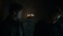 extant_GameOfThrones_4x02-TheLionAndTheRose_0818