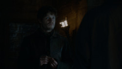 extant_GameOfThrones_4x02-TheLionAndTheRose_0827