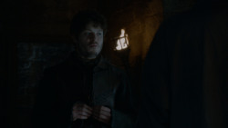 extant_GameOfThrones_4x02-TheLionAndTheRose_0828