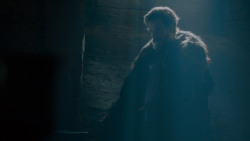 extant_GameOfThrones_4x02-TheLionAndTheRose_0832