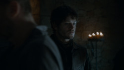 extant_GameOfThrones_4x02-TheLionAndTheRose_0859