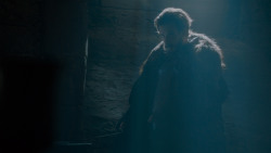 extant_GameOfThrones_4x02-TheLionAndTheRose_0863