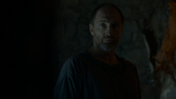 extant_GameOfThrones_4x02-TheLionAndTheRose_0914