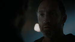 extant_GameOfThrones_4x02-TheLionAndTheRose_0923