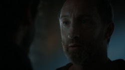 extant_GameOfThrones_4x02-TheLionAndTheRose_0925