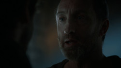 extant_GameOfThrones_4x02-TheLionAndTheRose_0926