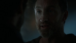 extant_GameOfThrones_4x02-TheLionAndTheRose_0930