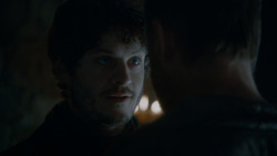 extant_GameOfThrones_4x02-TheLionAndTheRose_0946