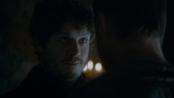 extant_GameOfThrones_4x02-TheLionAndTheRose_0948