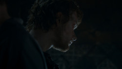 extant_GameOfThrones_4x02-TheLionAndTheRose_0951