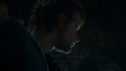 extant_GameOfThrones_4x02-TheLionAndTheRose_0952