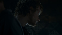 extant_GameOfThrones_4x02-TheLionAndTheRose_0953