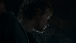 extant_GameOfThrones_4x02-TheLionAndTheRose_0954