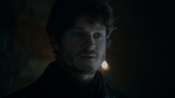 extant_GameOfThrones_4x02-TheLionAndTheRose_0974