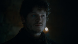 extant_GameOfThrones_4x02-TheLionAndTheRose_0976