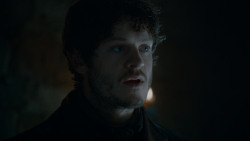 extant_GameOfThrones_4x02-TheLionAndTheRose_0978