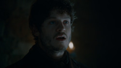 extant_GameOfThrones_4x02-TheLionAndTheRose_0979