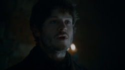 extant_GameOfThrones_4x02-TheLionAndTheRose_0980