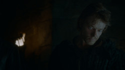 extant_GameOfThrones_4x02-TheLionAndTheRose_0982