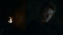 extant_GameOfThrones_4x02-TheLionAndTheRose_0985