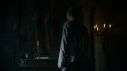 extant_GameOfThrones_4x02-TheLionAndTheRose_0988