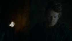 extant_GameOfThrones_4x02-TheLionAndTheRose_0991