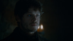 extant_GameOfThrones_4x02-TheLionAndTheRose_0995