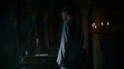 extant_GameOfThrones_4x02-TheLionAndTheRose_0998