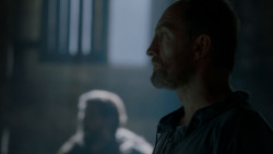 extant_GameOfThrones_4x02-TheLionAndTheRose_1033