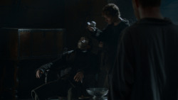 extant_GameOfThrones_4x02-TheLionAndTheRose_1037