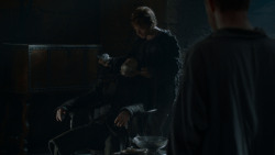 extant_GameOfThrones_4x02-TheLionAndTheRose_1038