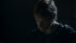 extant_GameOfThrones_4x02-TheLionAndTheRose_1043